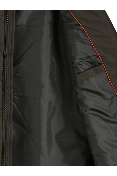 Sporline LC Waikiki erkek yelek, koyu haki renkli, polyester viskon karışımlı kumaş ve iç cep detayı.