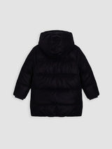 Sporline LC Waikiki siyah renkli, kapüşonlu, %100 polyester dolgulu çocuk montu arka görünümü