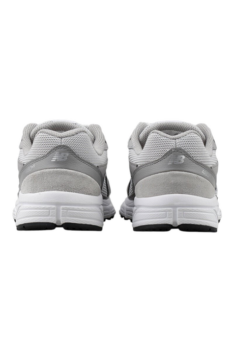 Sporline New Balance M480GR5 gri unisex günlük spor ayakkabı, arka görünüm, süet ve file detaylı tasarım