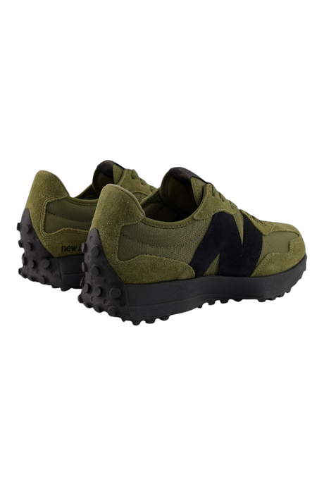 Sporline New Balance U3274FO unisex spor ayakkabı, haki yeşil süet ve tekstil detaylı, siyah tabanlı günlük model.
