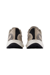 Sporline New Balance Fresh Foam Arishi v4 kadın spor ayakkabı, kahverengi file detaylı arka görünüm