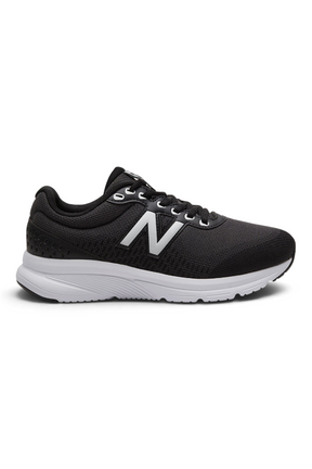 Sporline New Balance M411BK2 siyah erkek spor ayakkabı, yan profil görünümü ve beyaz taban detaylı koşu ayakkabısı