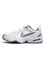 Sporline Nike Air Monarch IV beyaz ve lacivert detaylı erkek spor ayakkabı, yan profil görünümü