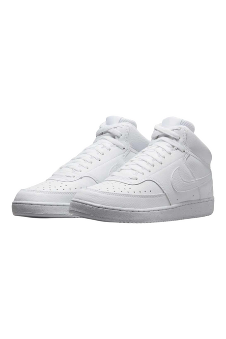 Sporline Nike Court Vision Mid beyaz erkek günlük spor ayakkabı, klasik basketbol stili ve delikli burun yapısı.