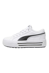 Sporline Puma Kaia 2.0 beyaz deri platform spor ayakkabı, yan kısımlarında siyah Puma Formstrip detayı ile.