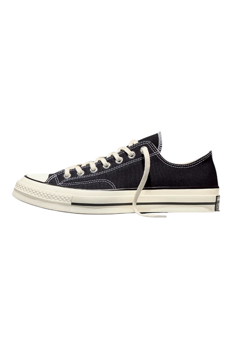 Sporline siyah kanvas Converse Chuck 70 Ox bileksiz spor ayakkabı, beyaz bağcıklı ve vintage kauçuk tabanlı yan görünüm