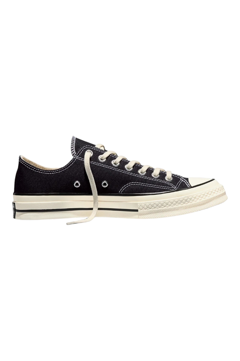 Sporline siyah kanvas Converse Chuck 70 Ox bileksiz spor ayakkabı, beyaz bağcıklı ve vintage kauçuk tabanlı yan görünüm