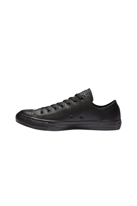 Sporline tarafından sunulan, siyah deri yüzeyli, düşük bilekli Converse Chuck Taylor All Star kadın sneaker modeli.