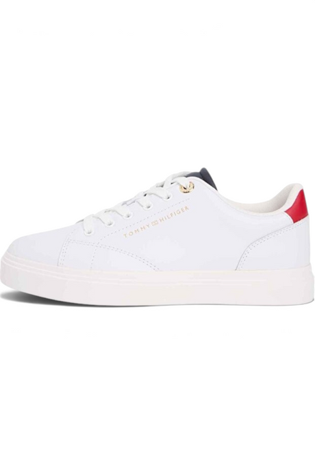 Sporline Tommy Hilfiger kadın beyaz deri sneaker, yan profil görünümü ve kırmızı detaylı topuk tasarımı